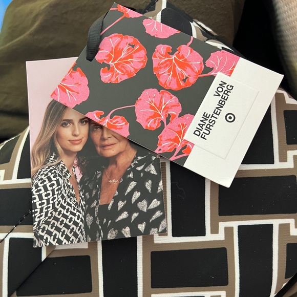 DVF for Target Vintage Weave Neutral Utility Crossbody Bag NEW! - Picture 3 of 7